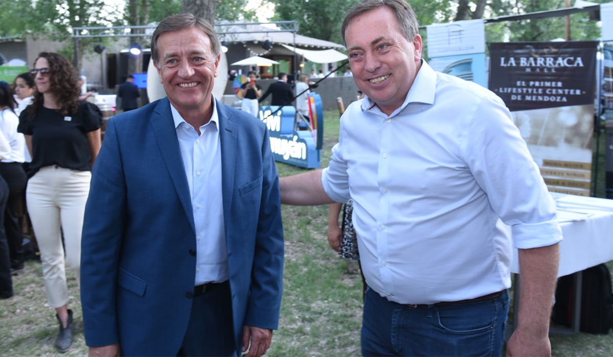 Refutó a Suarez: Refutó a Suarez: