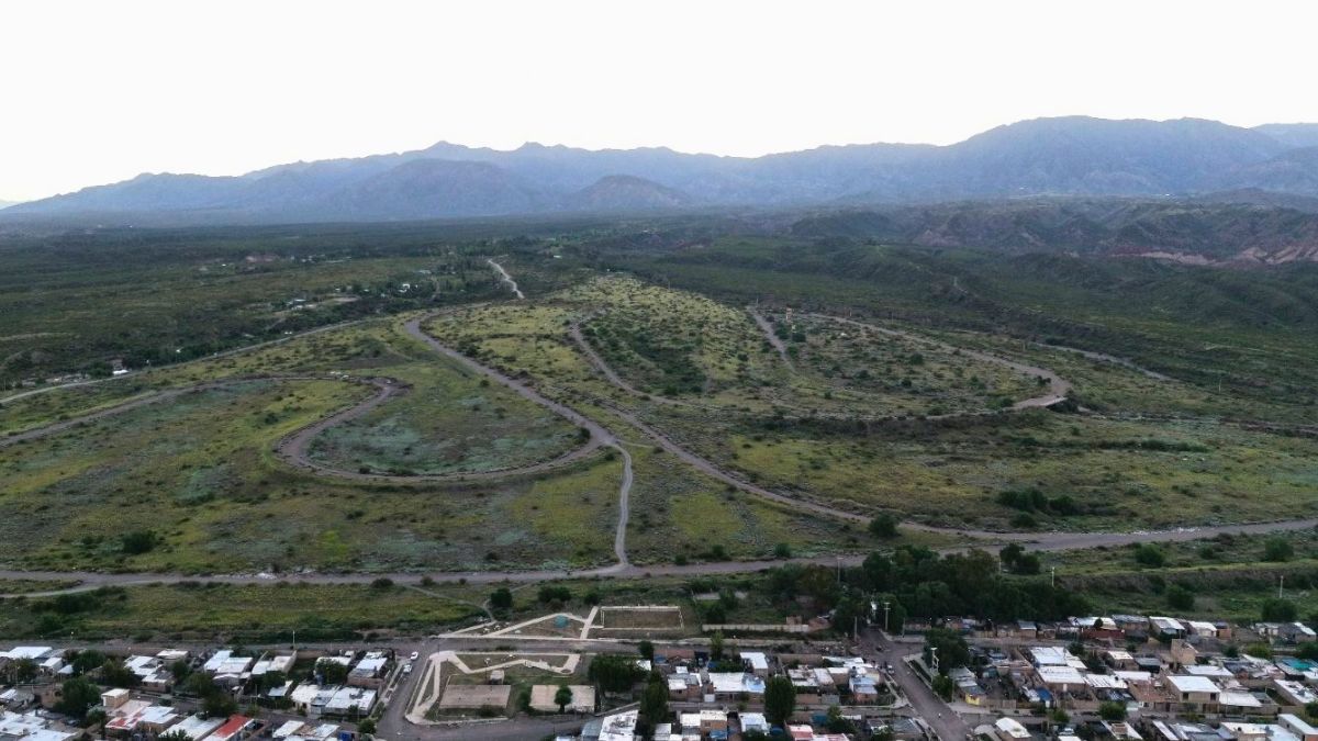 El Gobierno obtuvo el ok para concesionar el autódromo fantasma. El Gobierno obtuvo el ok para concesionar el autódromo fantasma.