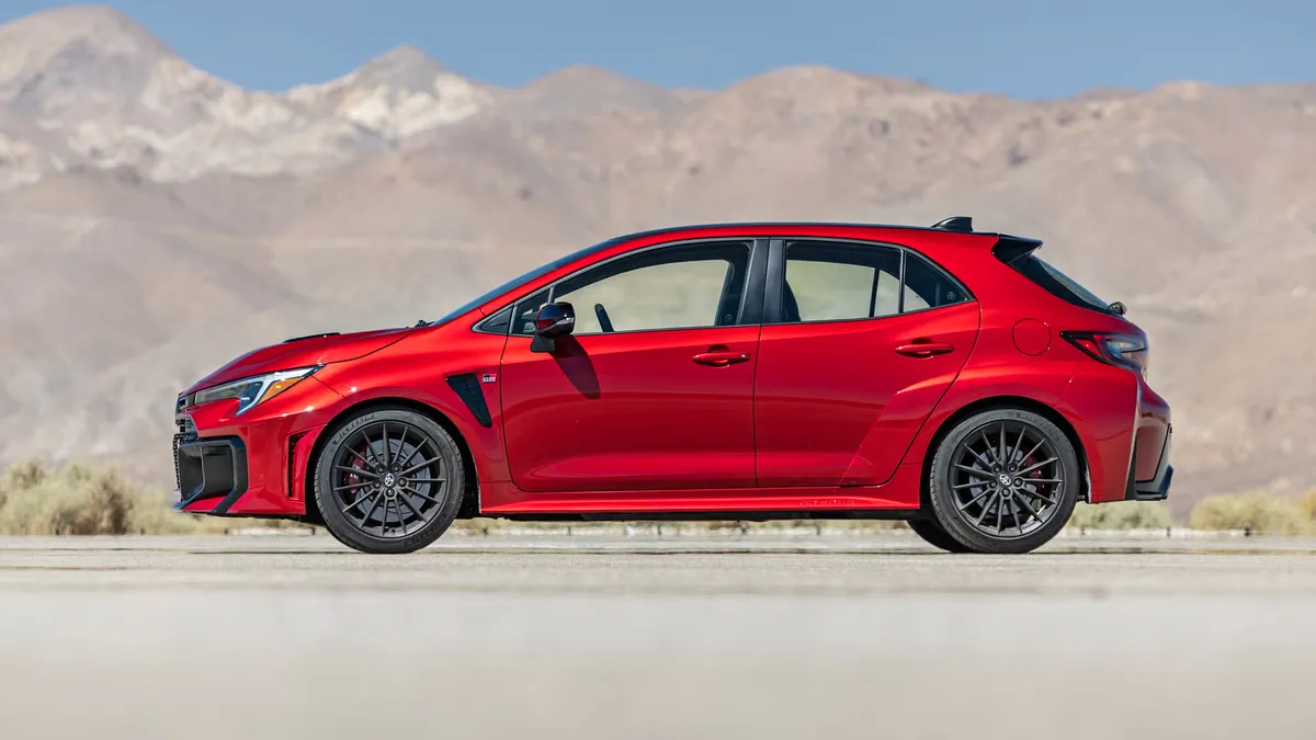 El Corolla sigue siendo muy popular a pesar del traspi&eacute;.