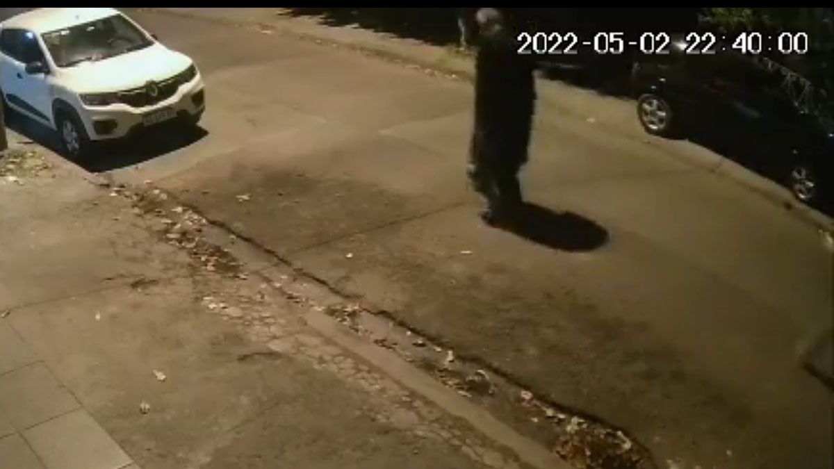 Cámara de seguridad. El hombre volvía a su casa después de trabajar