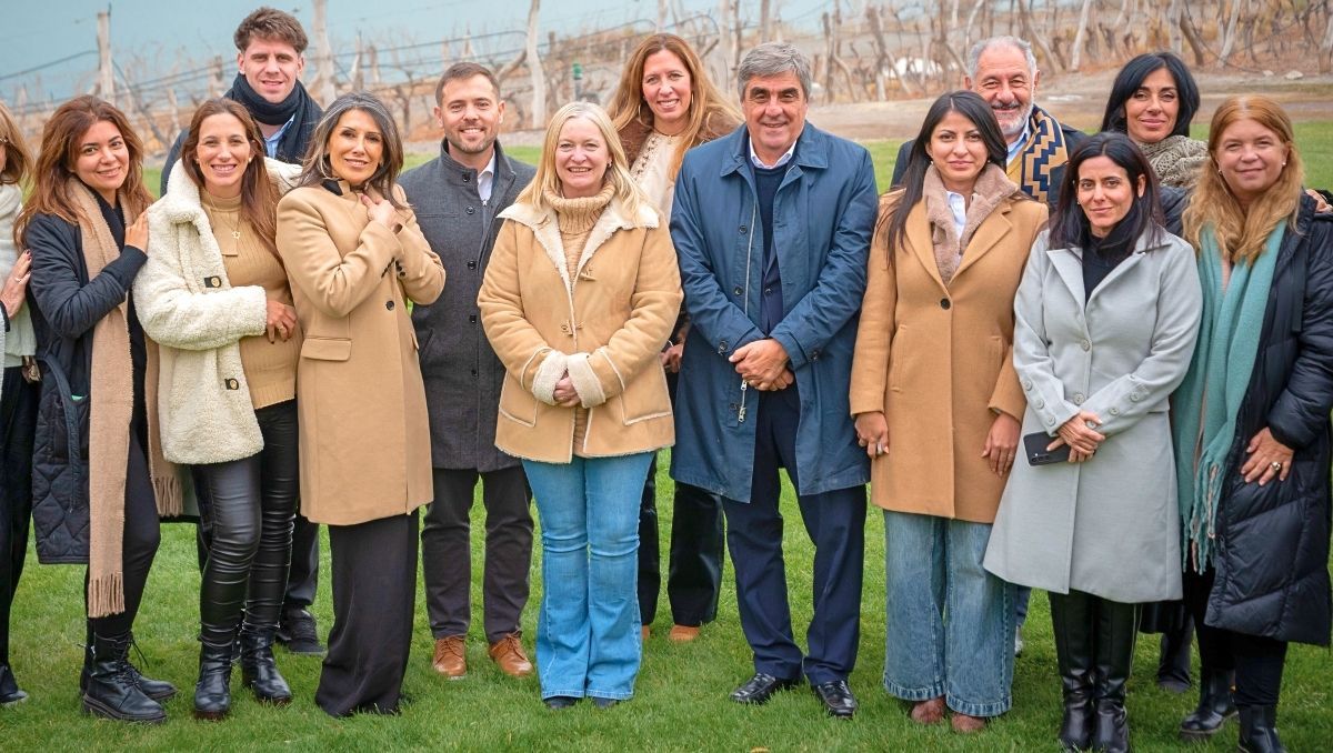 Mujeres, vino y minería, la premisa del último encuentro de Mines & Wines que se llevó a cabo en Potrerillos, Mendoza. Mujeres, vino y minería, la premisa del último encuentro de Mines & Wines que se llevó a cabo en Potrerillos, Mendoza.