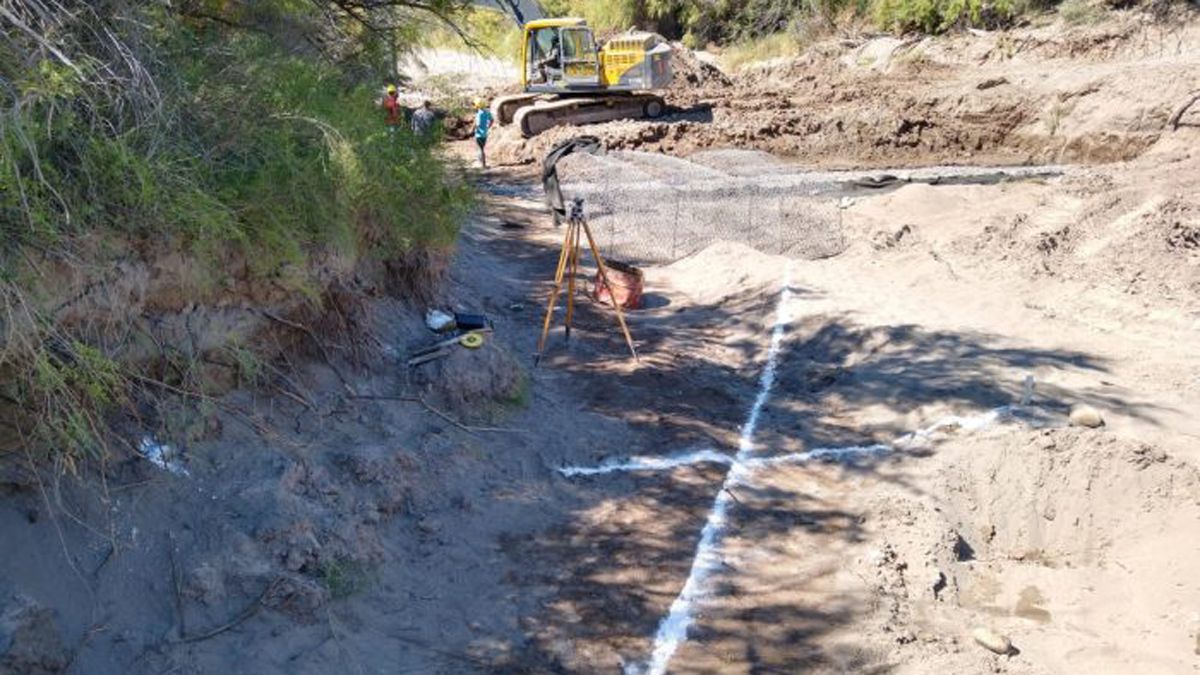 Las obras se realizan aguas arriba del puente Vinchuqueros.