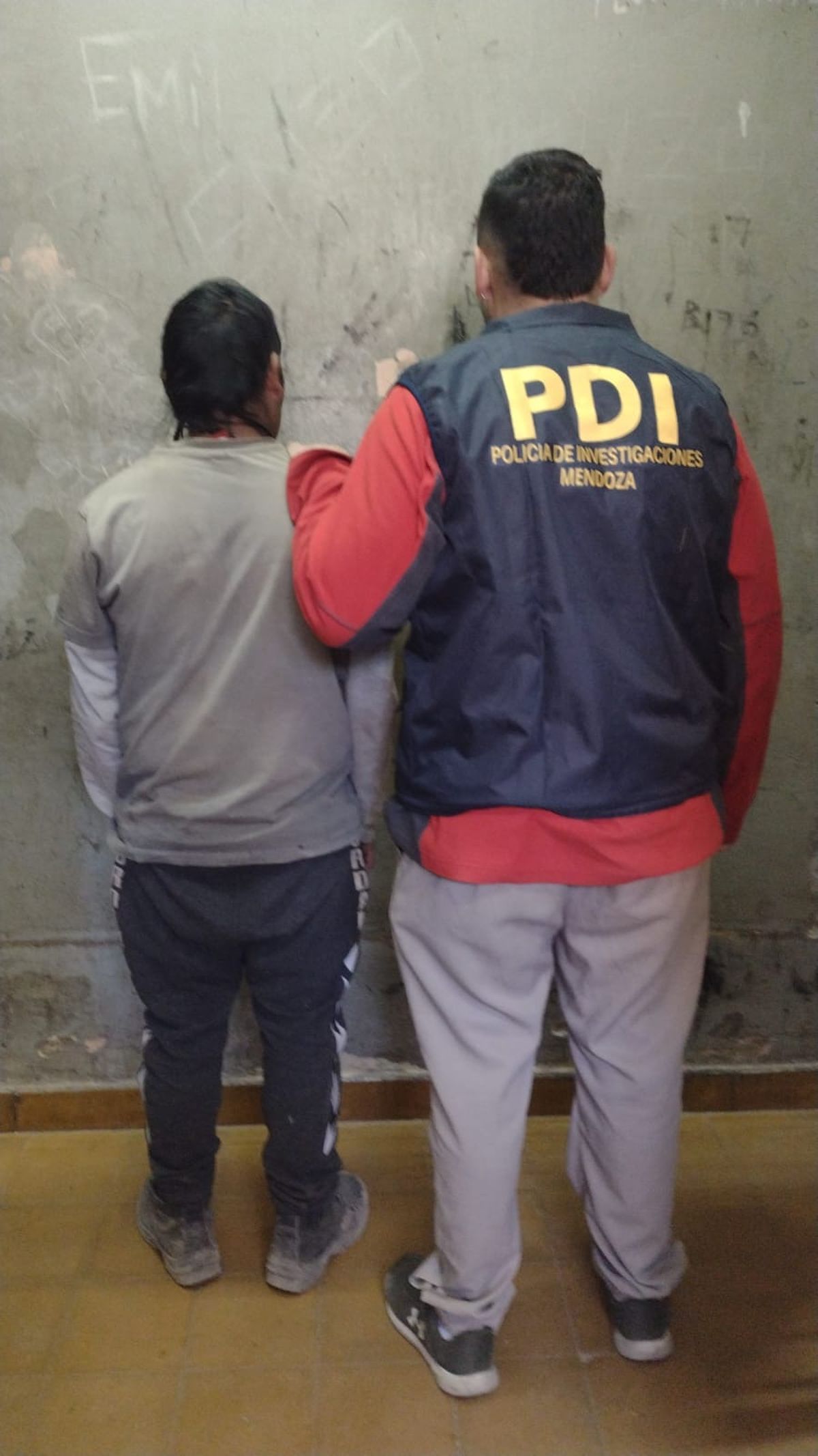 Uno de los detenidos durante los allanamientos protagonizados por el personal que lucha contra el narcotráfico.