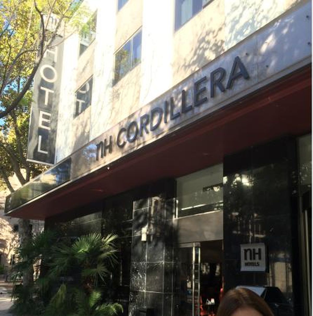 En el hotel NH Cordillera, ubicado en Avenida España 1324, trabajará el equipo de tasadores y gemólogos para cotizar tus objetos de valor. Será desde el 12 hasta el 18 de abril, todos los días de 10 a 20.