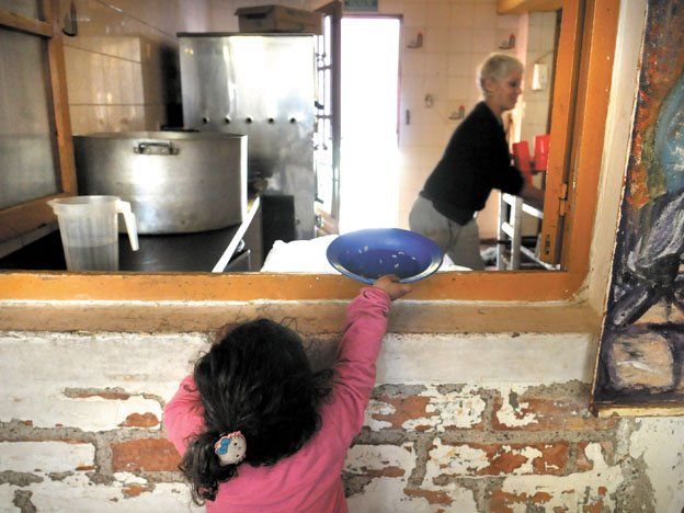 Unos 27.000 chicos comen a diario por la ayuda del Banco de Alimentos