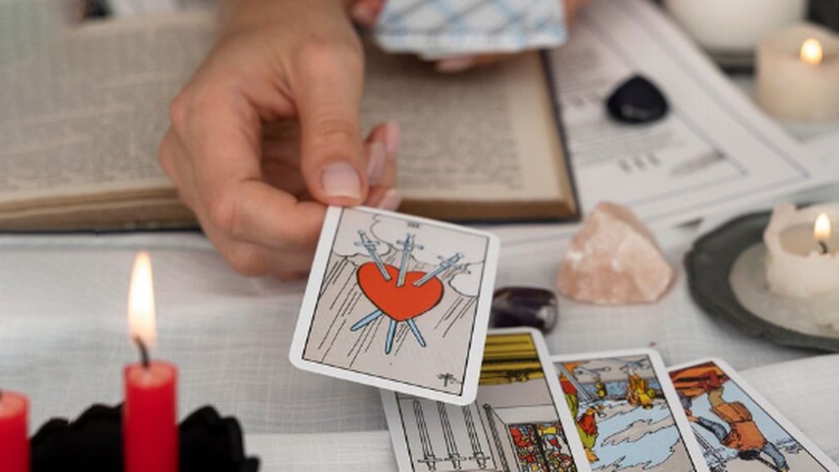 Tarot: descubre sus predicciones para hoy viernes 15 de noviembre de 2024