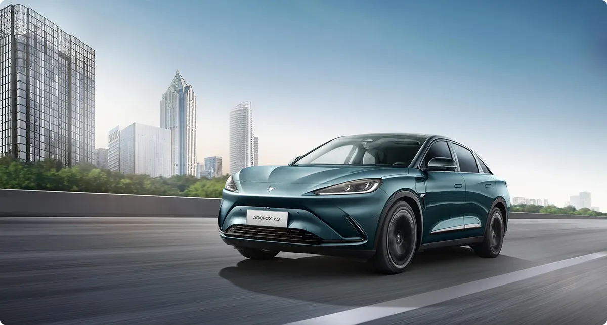 El Arcfox Alpha S, un lujo sobre ruedas. El Arcfox Alpha S, un lujo sobre ruedas.