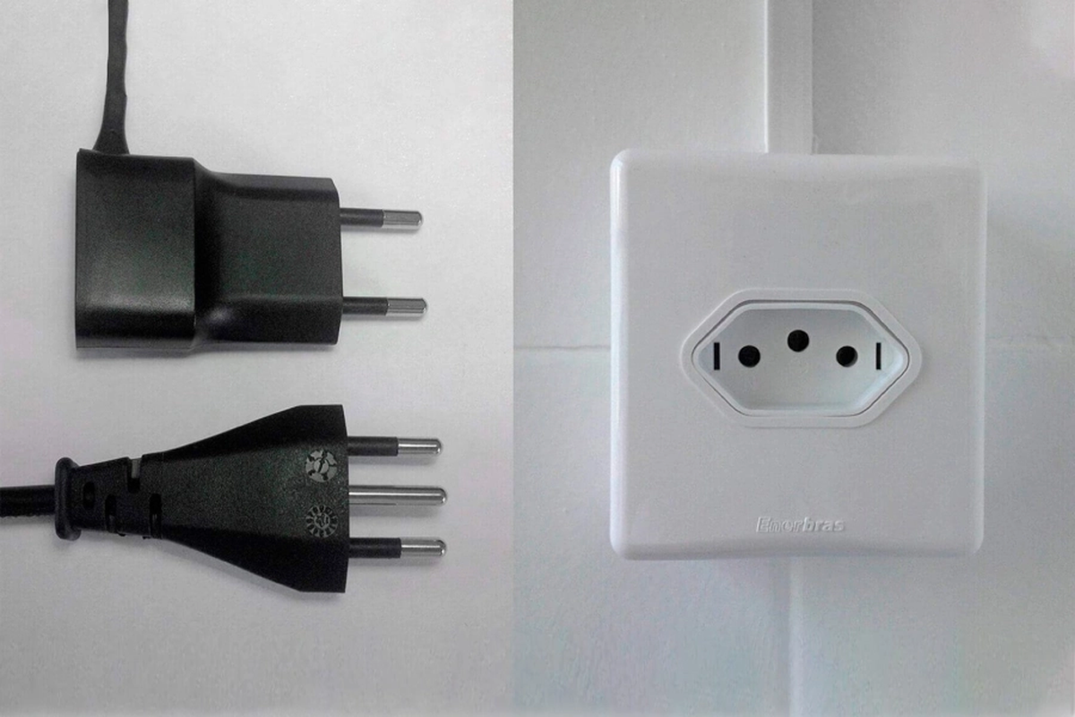 Brasil usa enchufes y tomas de corriente de tipo N. Brasil usa enchufes y tomas de corriente de tipo N.