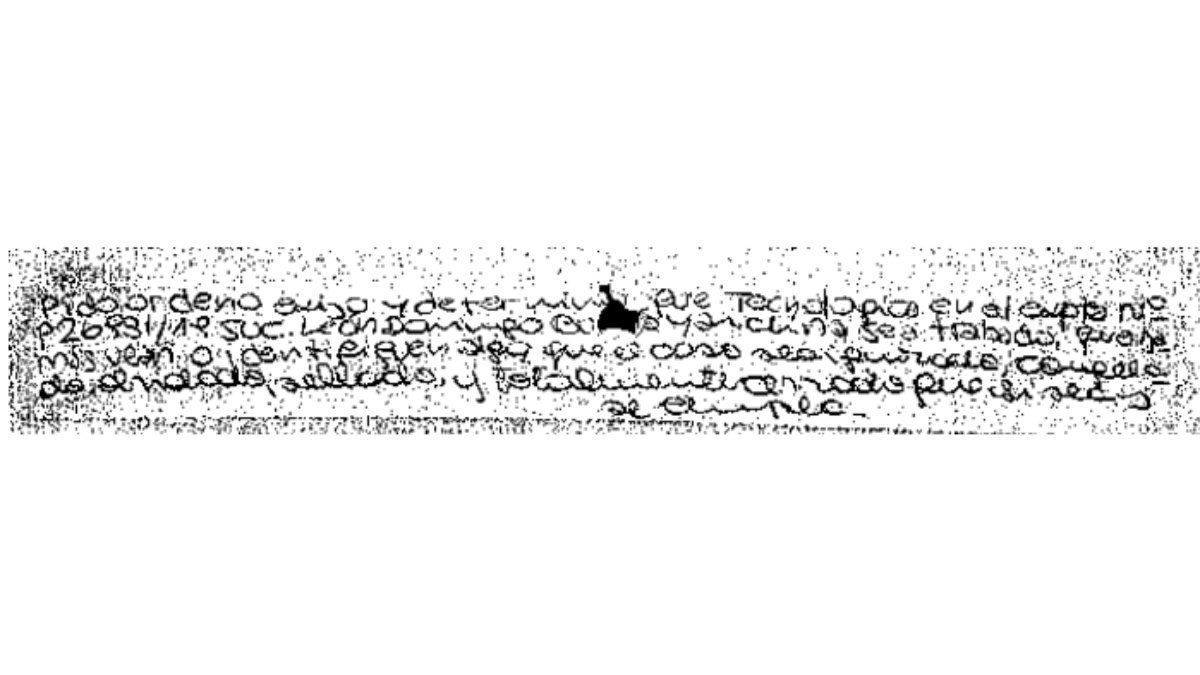 Los papeles que se encontraron en la casa de la acusada por el crimen del médico León Burela.