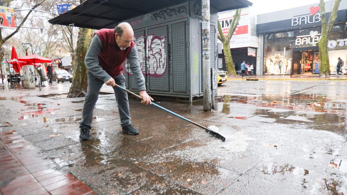 La lluvia marca la jornada de este martes. Imagen ilustrativa. 