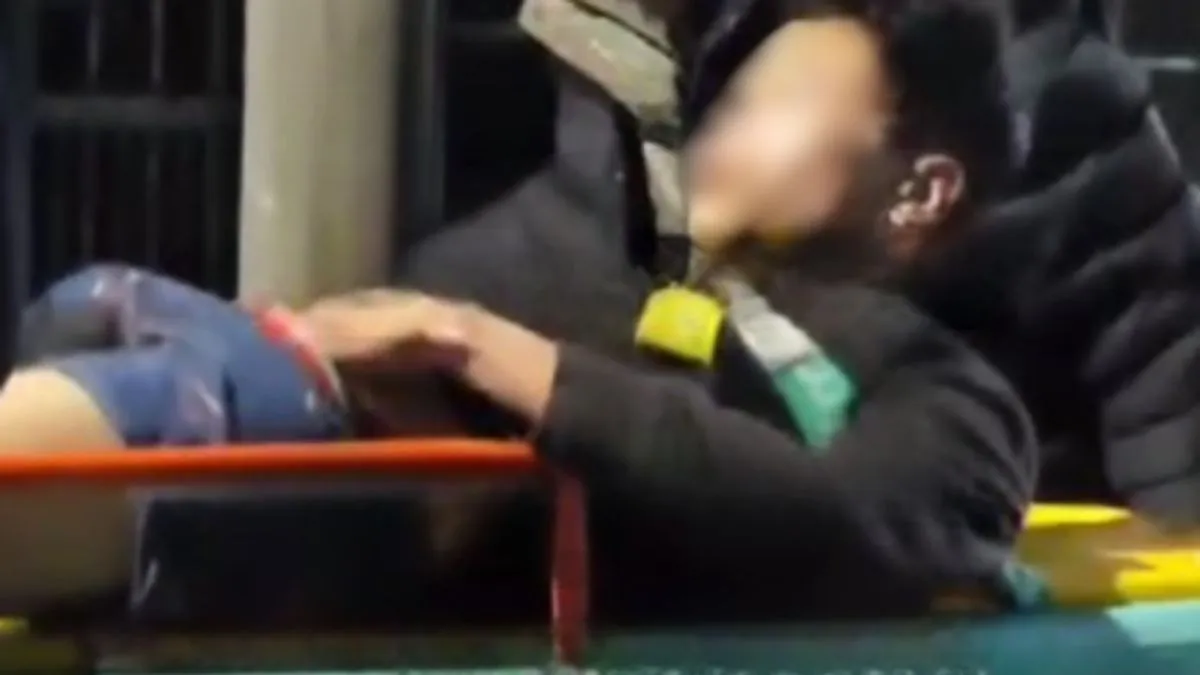 Motochorros. Un policía de civil se defendió de los motochorros y le disparó a uno en los testículos. Motochorros. Un policía de civil se defendió de los motochorros y le disparó a uno en los testículos.