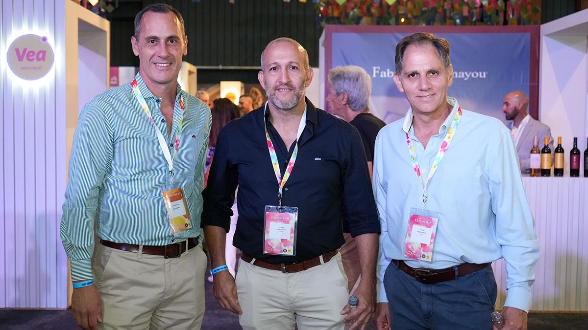 Edgardo Ortiz (Cencosud), Elbio Atencia (Rutini) y Martín Bauza (Rutini). Foto: Martín Pravata/Diario Uno. Edgardo Ortiz (Cencosud), Elbio Atencia (Rutini) y Martín Bauza (Rutini). Foto: Martín Pravata/Diario Uno.