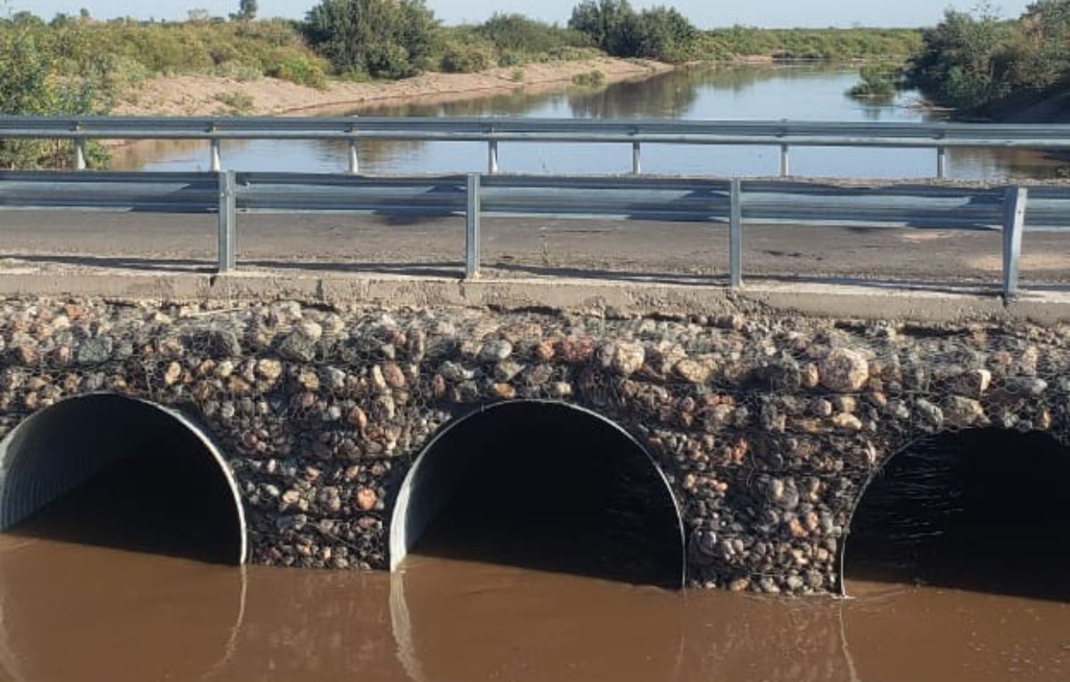 La geografía de Gustavo André también agradeció la presencia del liquido vital. Un hecho que llenó de alegría a los pobladores y a los crianceros. La geografía de Gustavo André también agradeció la presencia del liquido vital. Un hecho que llenó de alegría a los pobladores y a los crianceros.