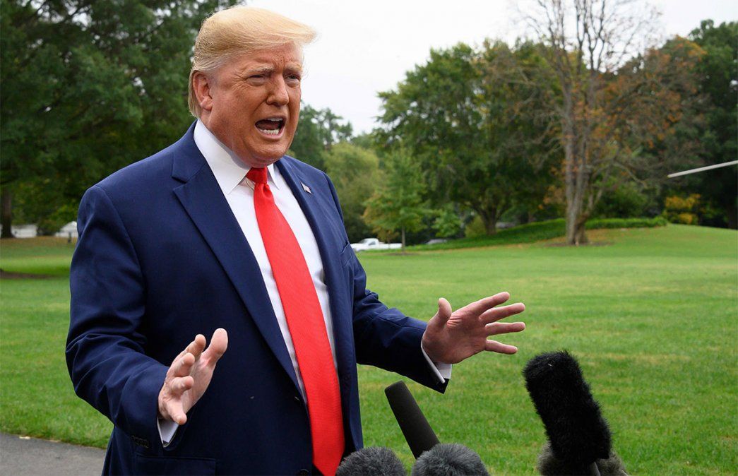 El presidente de Estados Unidos, Donald Trump, confirmó a través de sus redes sociales que dio positivo en coronavirus.&nbsp;