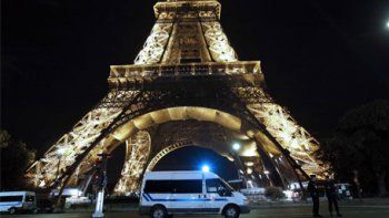 La torre Eiffel está cerrada al público por un conflicto laboral