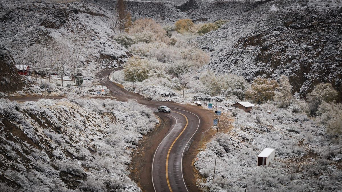 Las rutas de montaña están habilitadas, pero hay que circular con mucha precaución. Las rutas de montaña están habilitadas, pero hay que circular con mucha precaución.