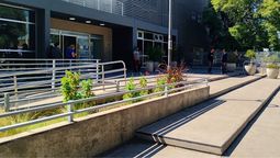 El hospital público como respuesta ante la crisis. El hospital público como respuesta ante la crisis.