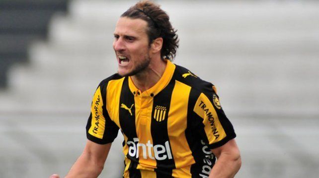 Dos equipos argentinos buscan a Diego Forlán