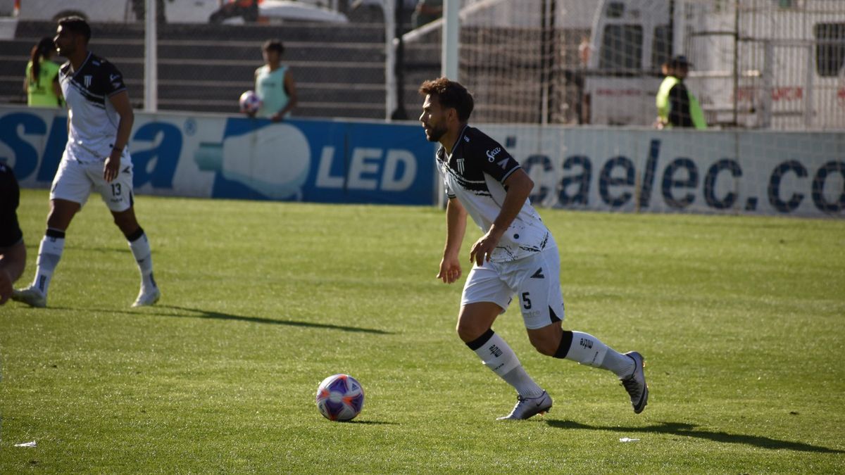 El volante Matías Villarreal, quien jugó en Gimnasia y Esgrima, se sumará al Deportivo Maipú. El volante Matías Villarreal, quien jugó en Gimnasia y Esgrima, se sumará al Deportivo Maipú.