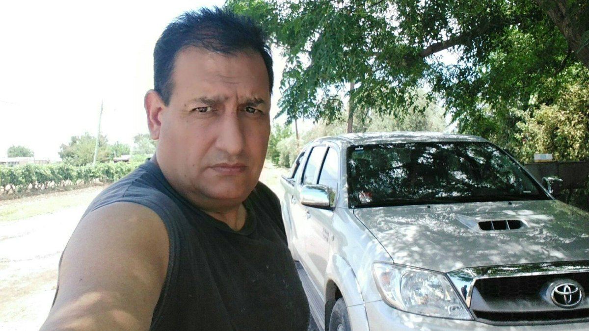 Víctor Loyola subió una foto a Facebook con la camioneta secuestrada.