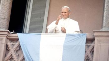 Solo un papa pisó Argentina y pasó por Mendoza: quién fue y qué momentos marcaron su visita
