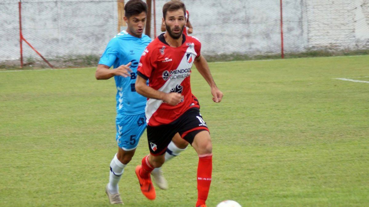 El volante Diego Tonetto volverá a jugar en Independiente Rivadavia.