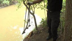 Los delincuentes utilizaban una tirolesa para cruzar el río, el jefe del grupo era un jubilado de 73 años.