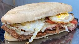 Este es el verdadero sándwich de milanesa. Los que vendían en Santiago del Estero eran una estafa y una ofensa para los tucumanos. Este es el verdadero sándwich de milanesa. Los que vendían en Santiago del Estero eran una estafa y una ofensa para los tucumanos.