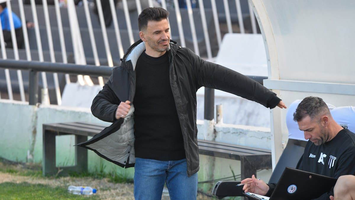 Ariel Broggi disfrutó un nuevo triunfo de Gimnasia y Esgrima. Desde que llegó ganó los cuatro partidos.