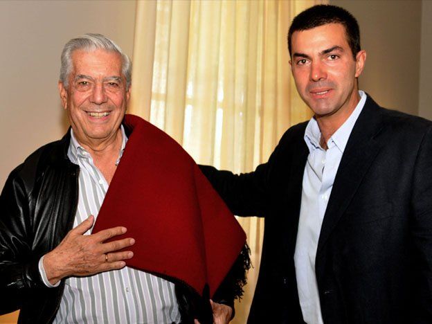 Vargas Llosa se tomó unas vacaciones en Salta y se reunió con el gobernador Urtubey