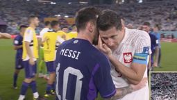 Lionel Messi y Robert Lewandowski dialogaron bastante durante el partido de la Selección argentna y Polonia, por el Mundial Qatar 2022.