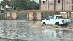 Así se veía el ingreso a San Martín por el Acceso Este en la mañana de este martes 13 de octubre, después de una noche de intensas lluvias y tormentas.