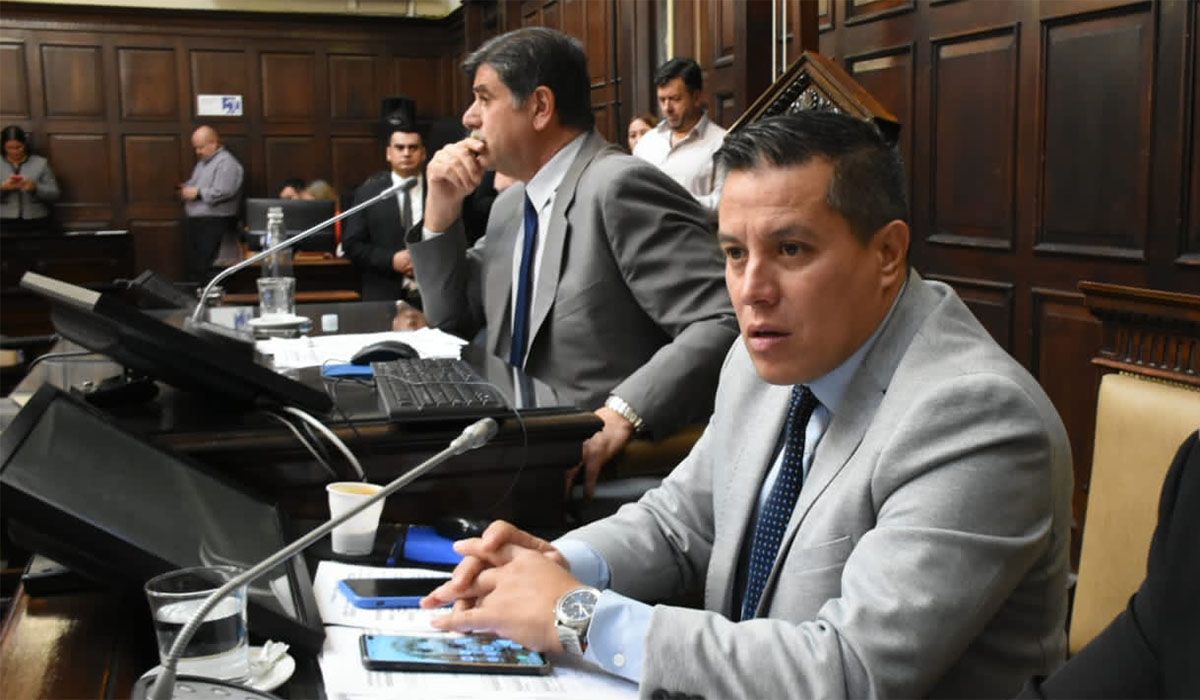 El vicegobernador Mario Abed presidió la sesión en la Cámara Alta.
