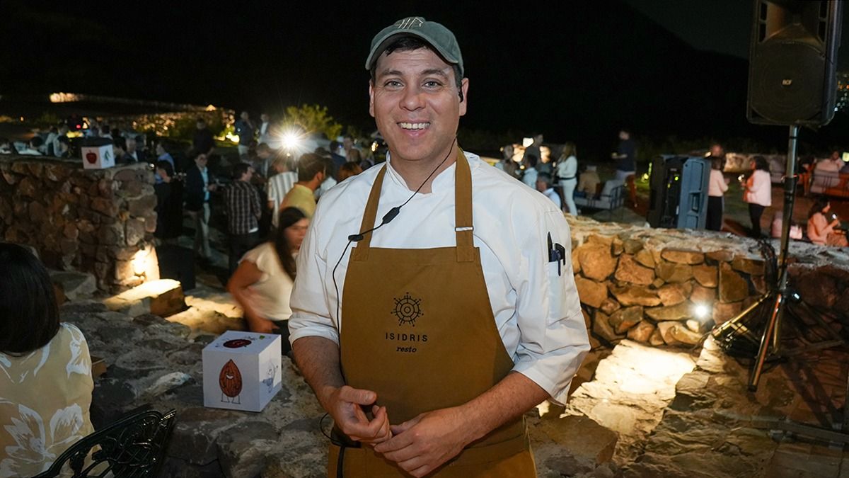 El chef de Isidris, Claudio Lucero, preparó un menú especial con productos auténticos de nuestra región. El chef de Isidris, Claudio Lucero, preparó un menú especial con productos auténticos de nuestra región.