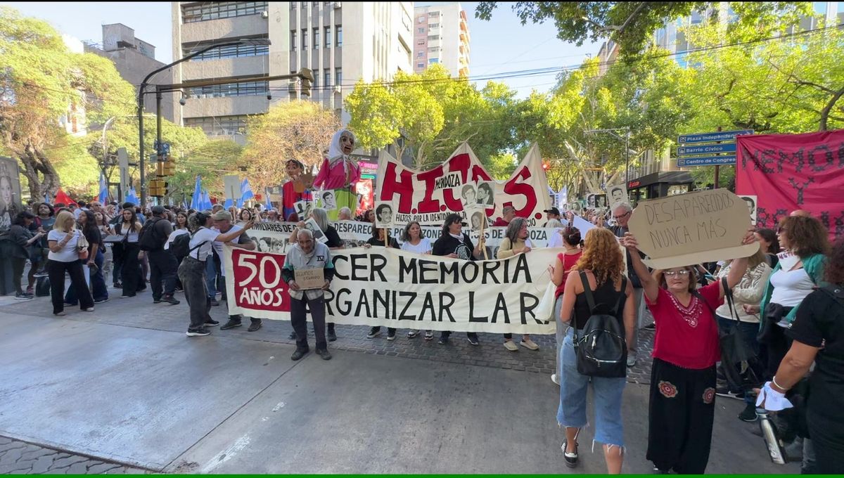 Marcha en Mendoza a 50 años del último golpe de estado. Marcha en Mendoza a 50 años del último golpe de estado.