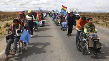 Dispersaron con gases lacrimógenos una protesta de discapacitados en Bolivia