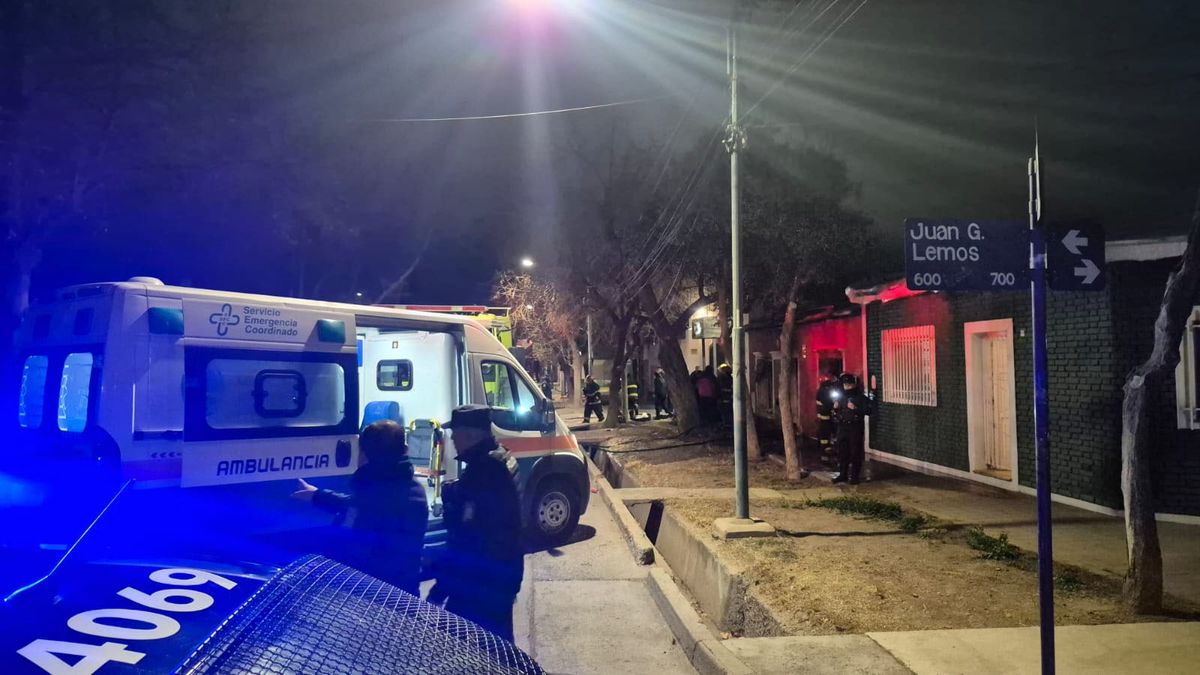El incendio ocurrió en una casa donde estaba un hombre con sus dos nietos