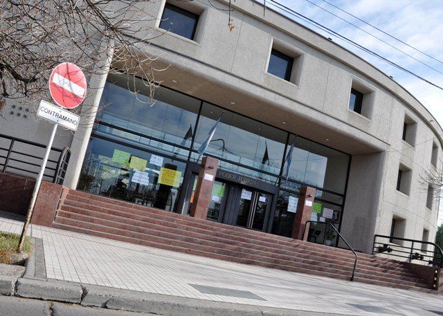 Los abogados controlarán  a empleados judiciales