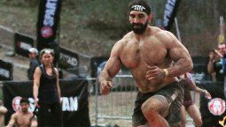 Todavía estoy aterrorizado: así quedó el cuerpo de un atleta luego de que el coronavirus casi lo matara