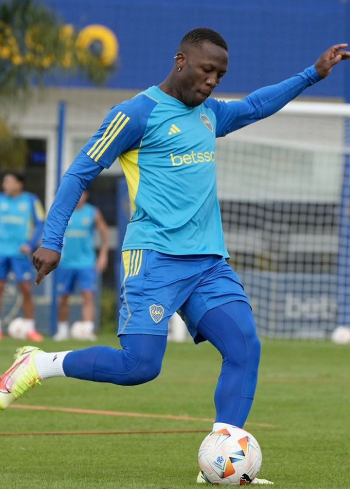 Kuis Advíncula estará en Boca ante Fortaleza por la Copa Sudamericana. Kuis Advíncula estará en Boca ante Fortaleza por la Copa Sudamericana.