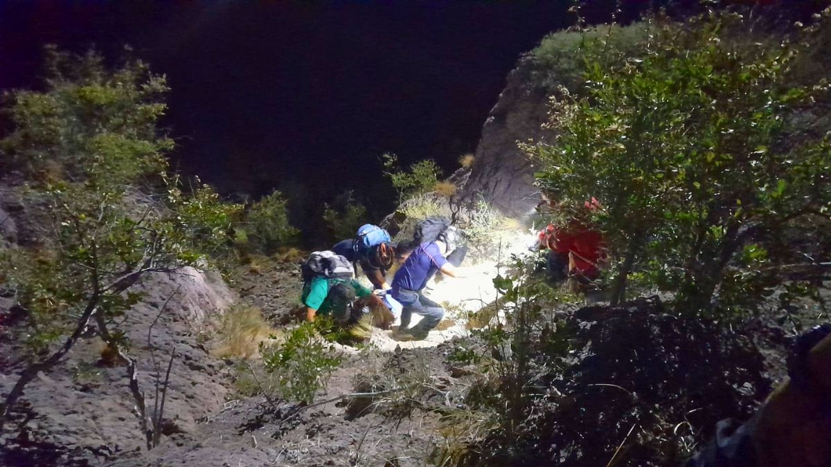 El rescate se extendió hasta el anochecer. Foto: Ministerio de Seguridad.   