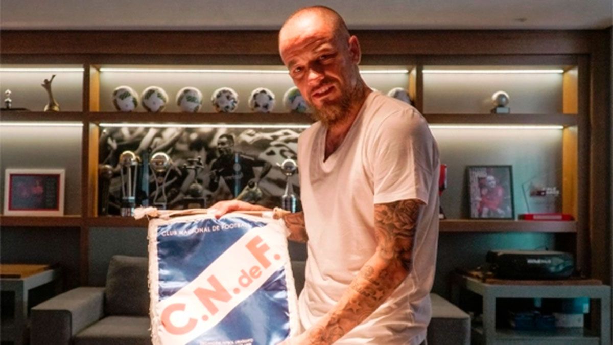 Se complica la llegada de Andrés DAlessandro a Nacional por el cierre de fronteras.