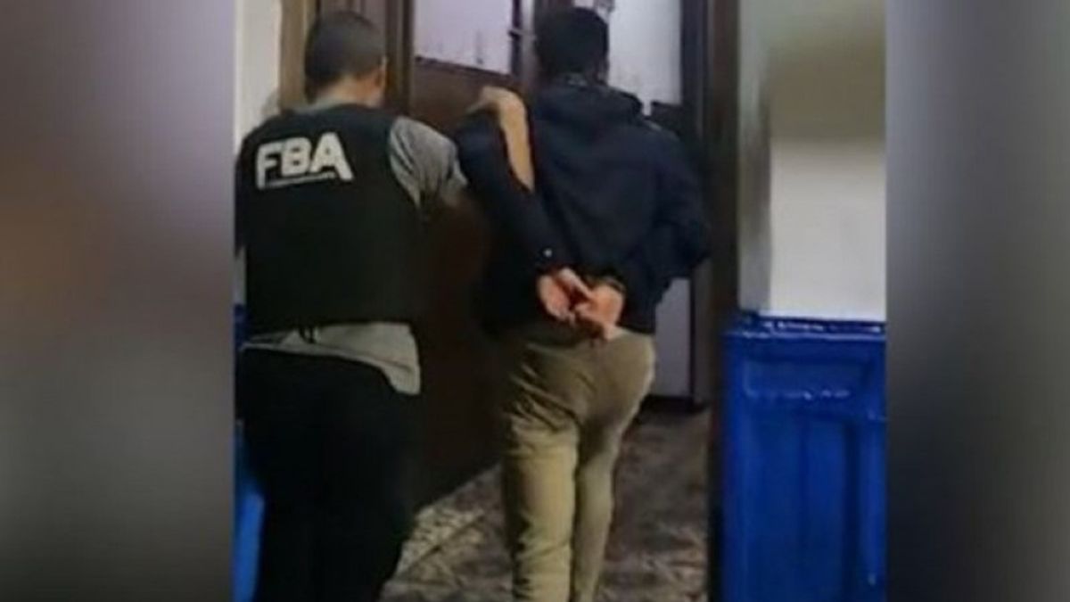 El femicida intentó dar una versión diferente a lo ocurrido con su novia pero fue detenido por la policía El femicida intentó dar una versión diferente a lo ocurrido con su novia pero fue detenido por la policía