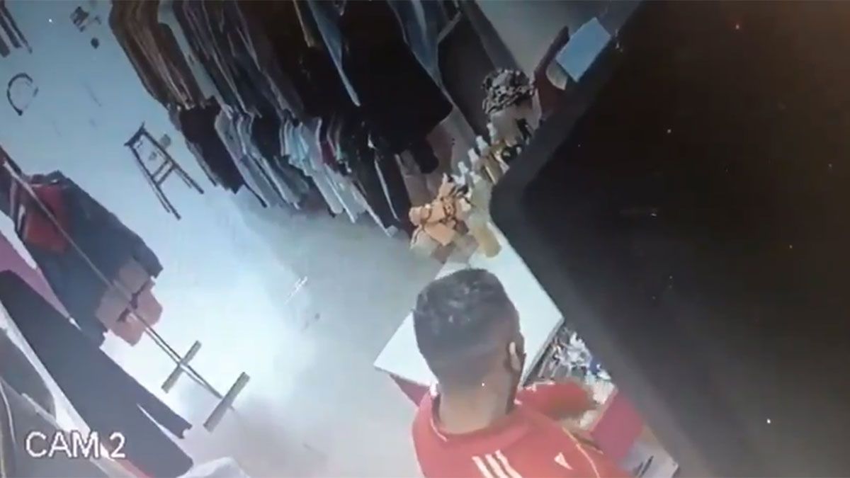 Ladrón saludó con un beso a una vendedora para despistar y fue detenido