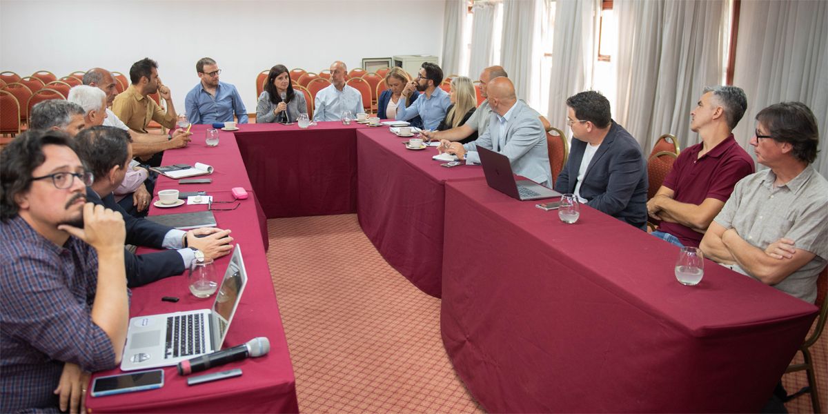 Gabriela Testa reunió a los representantes del sector turístico.