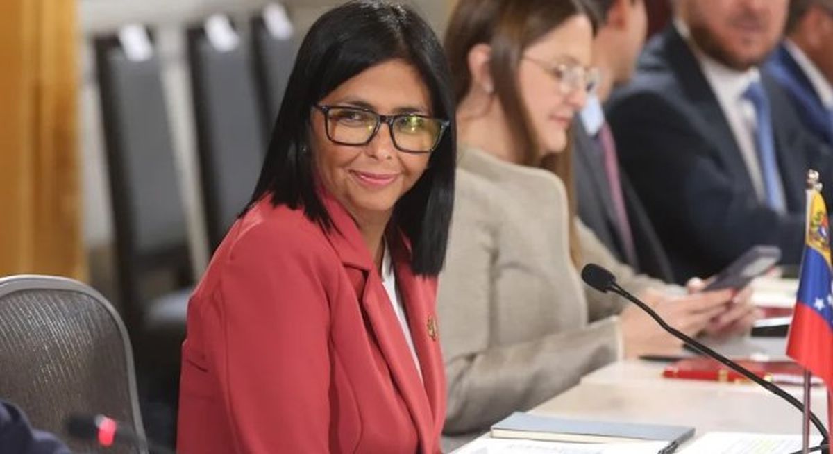 La presidenta de Venezuela Delcy Rodríguez estuvo presente en la firma del acuerdo con IMPSA. La presidenta de Venezuela Delcy Rodríguez estuvo presente en la firma del acuerdo con IMPSA.