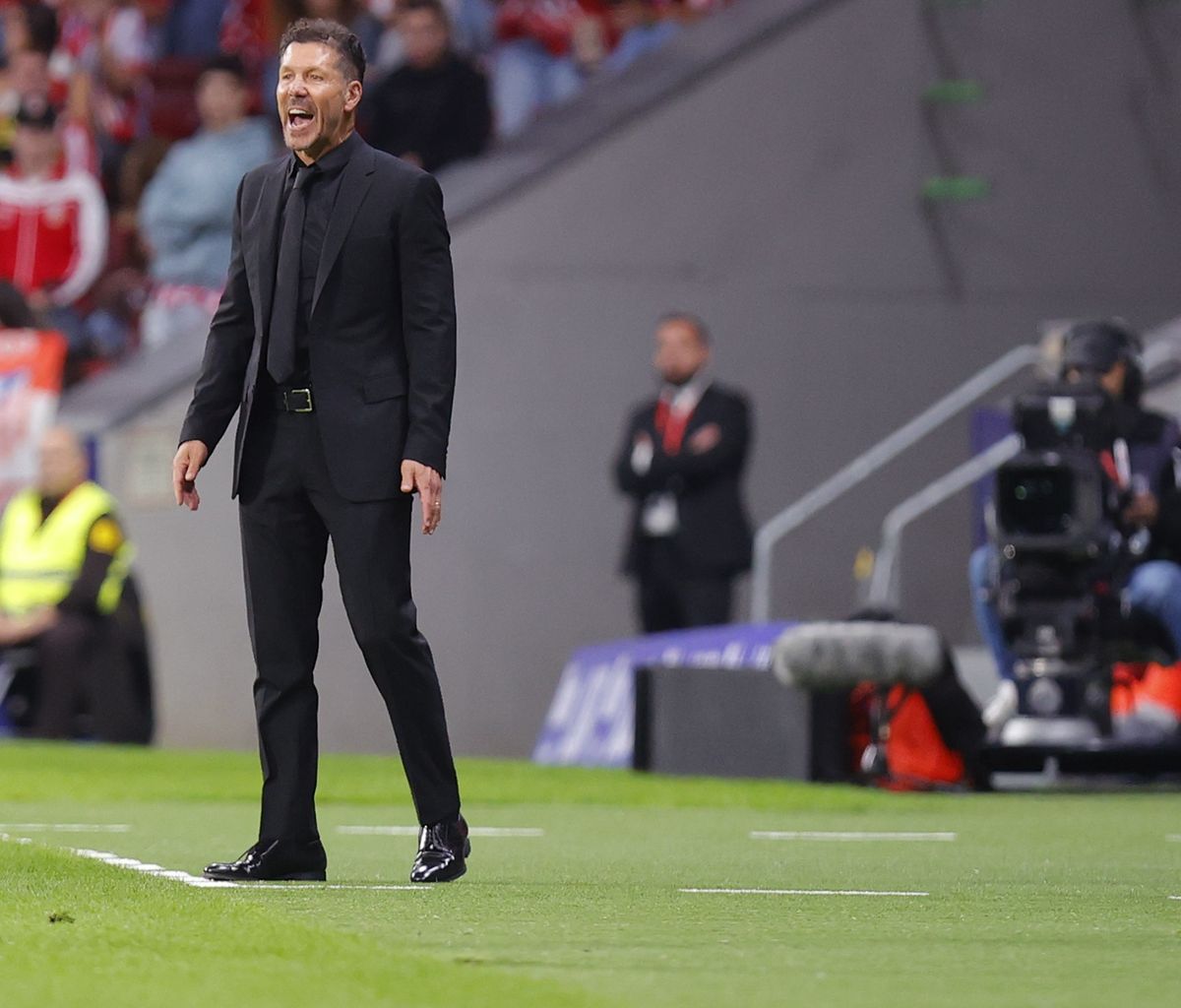 Diego Simeone va por un triunfo que lo deje mejor parado en Champions League.