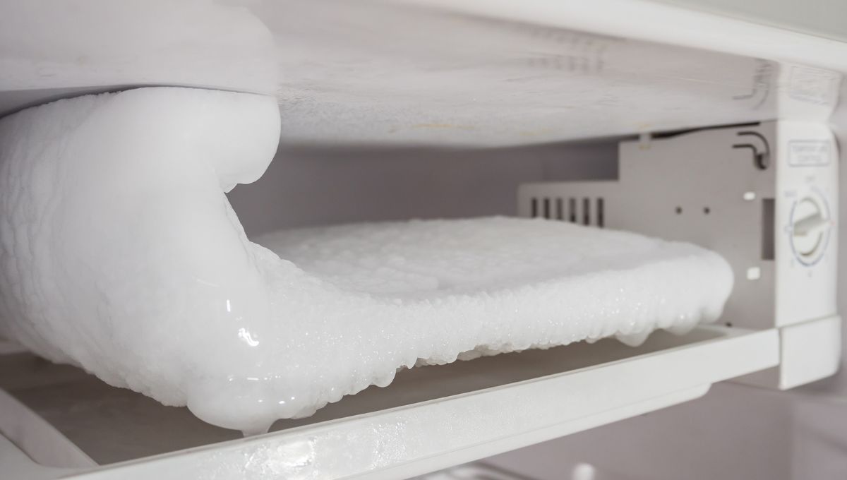 El freezer o el congelador debe descongelarse cuando haya acumulado más de 5cm de espesor de hielo