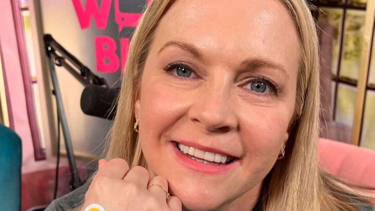 Melissa Joan Hart es una actriz, directora, productora, cantante, diseñadora de modas y empresaria estadounidense. Melissa Joan Hart es una actriz, directora, productora, cantante, diseñadora de modas y empresaria estadounidense.