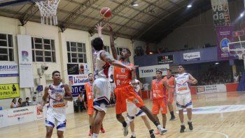 Rivadavia volvió a sufrir a Independiente de Santiago del Estero